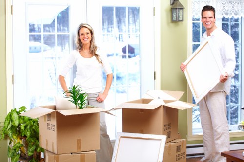 London removal team handling access and loading