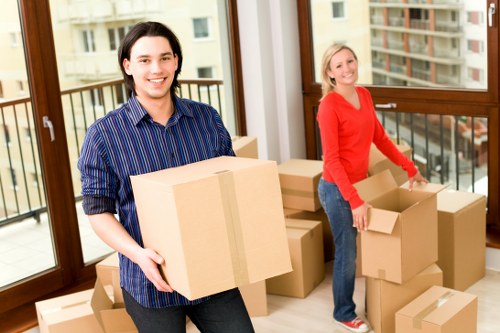 A flexible man with van London solution for city moving needs